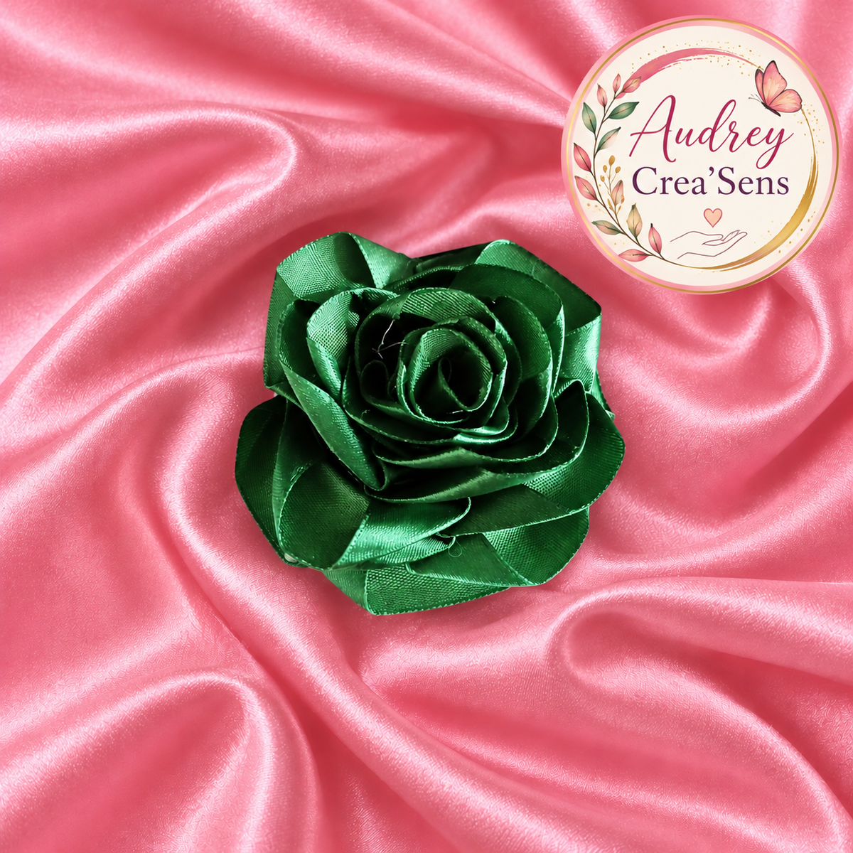 Rose satin fait main couleur vert foncé