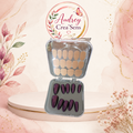 Faux ongles bandelettes bordeaux reflet