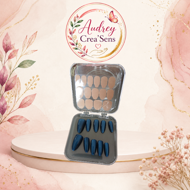 Faux ongles bandelettes bleu reflet